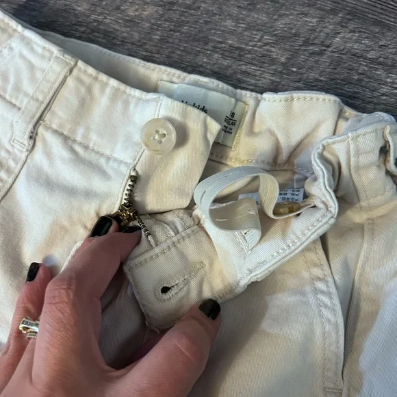Abercrombie Kids Cream Cargo Bottoms Relaxed Fit - Picture 3 of 4